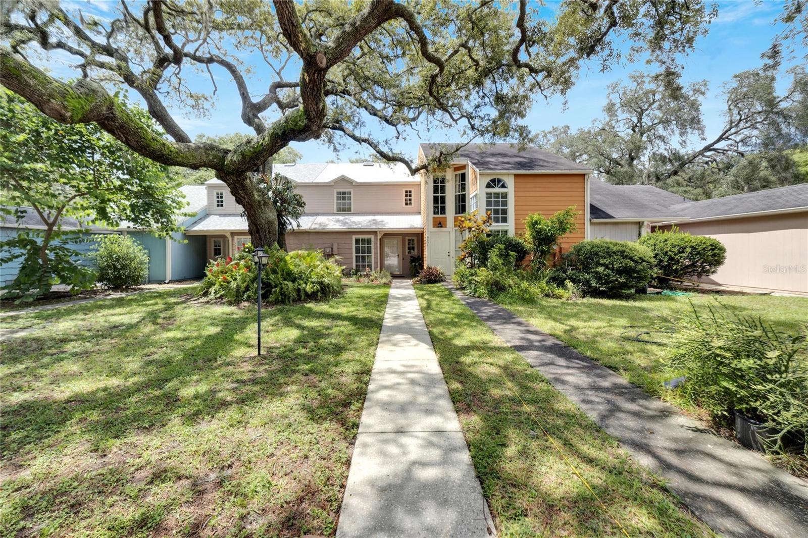 9433 Forest Hills Cir, Tampa