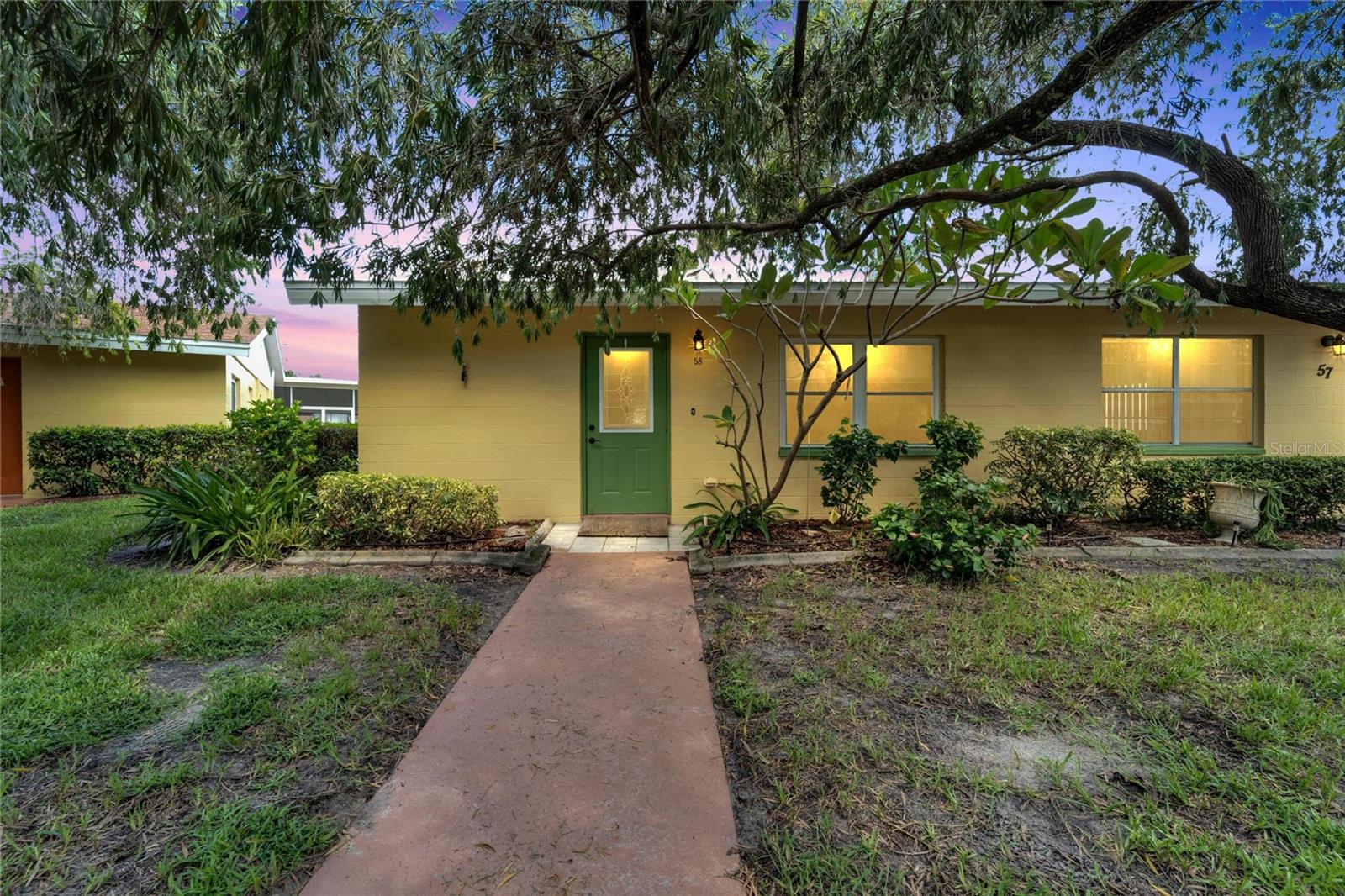 401 Dorchester Pl #58, Sun City Center