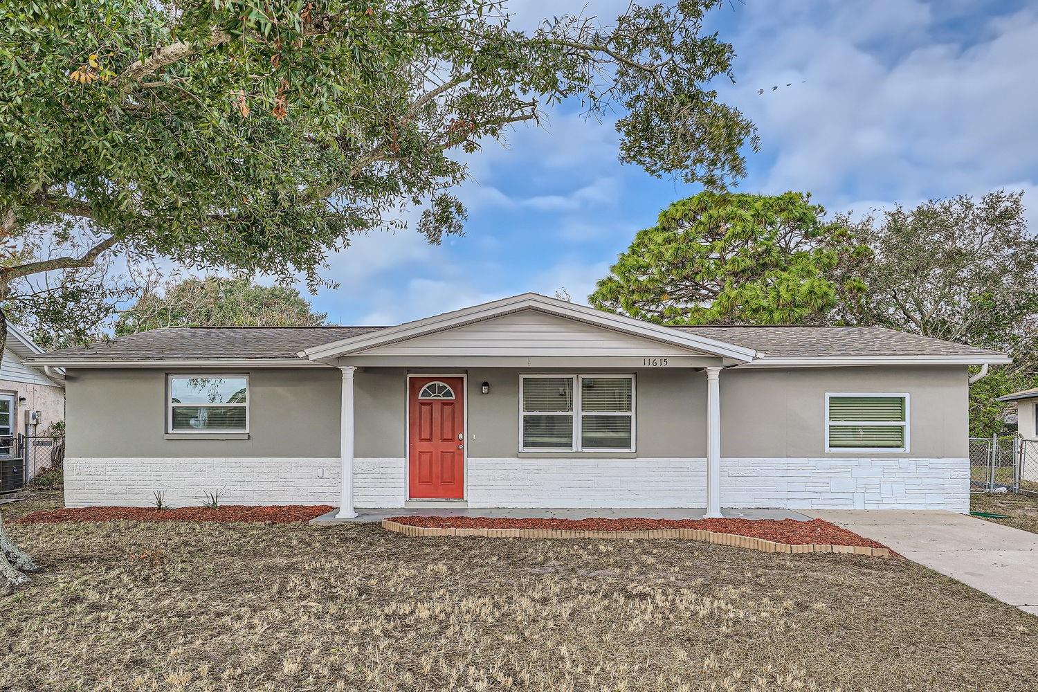 11615 Meadow Dr, Port Richey
