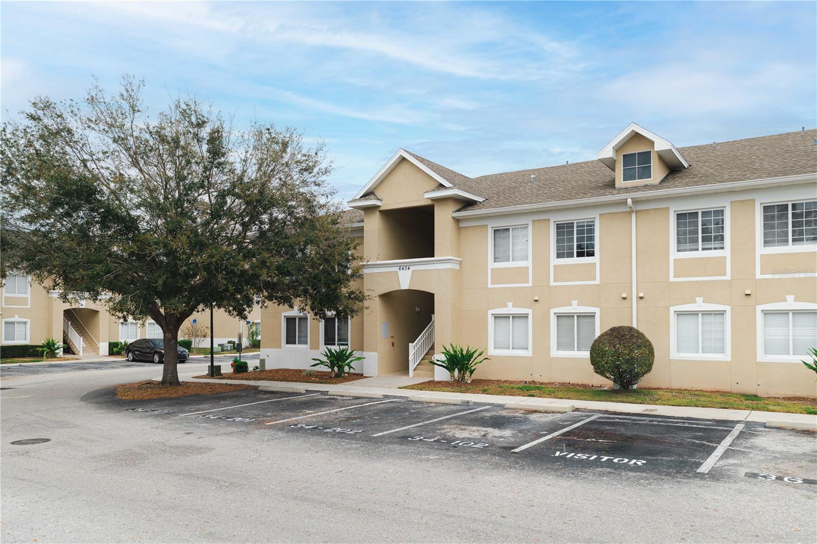 6434 Cypressdale Dr #102, Riverview