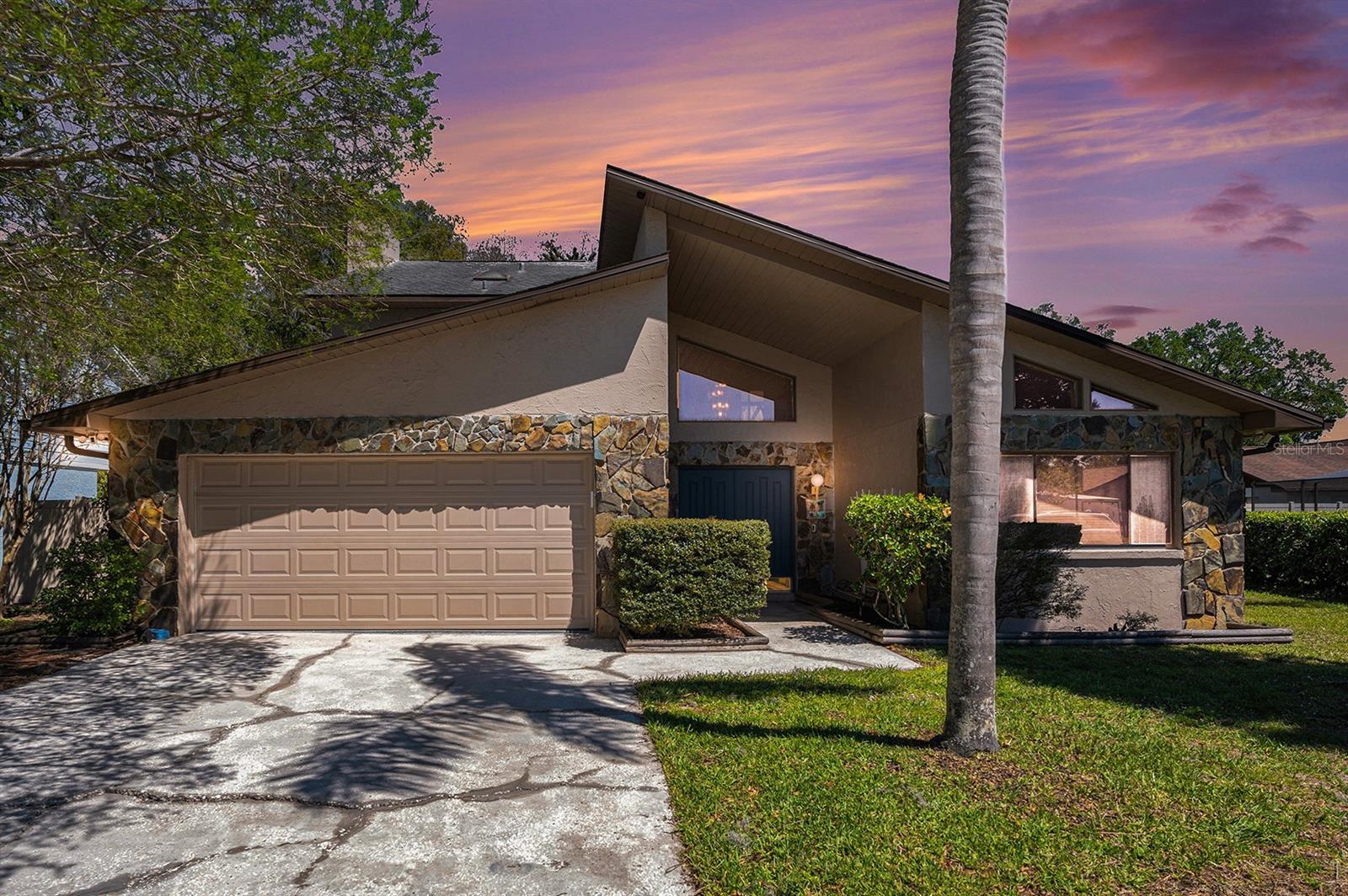 16405 Ashwood Dr, Tampa