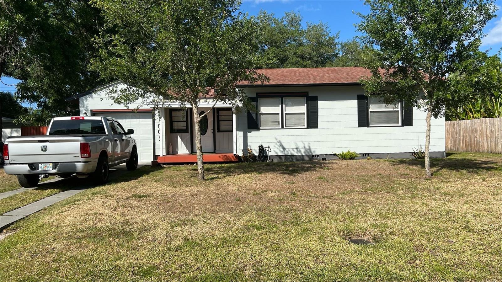 1003 W Blann Dr, Tampa