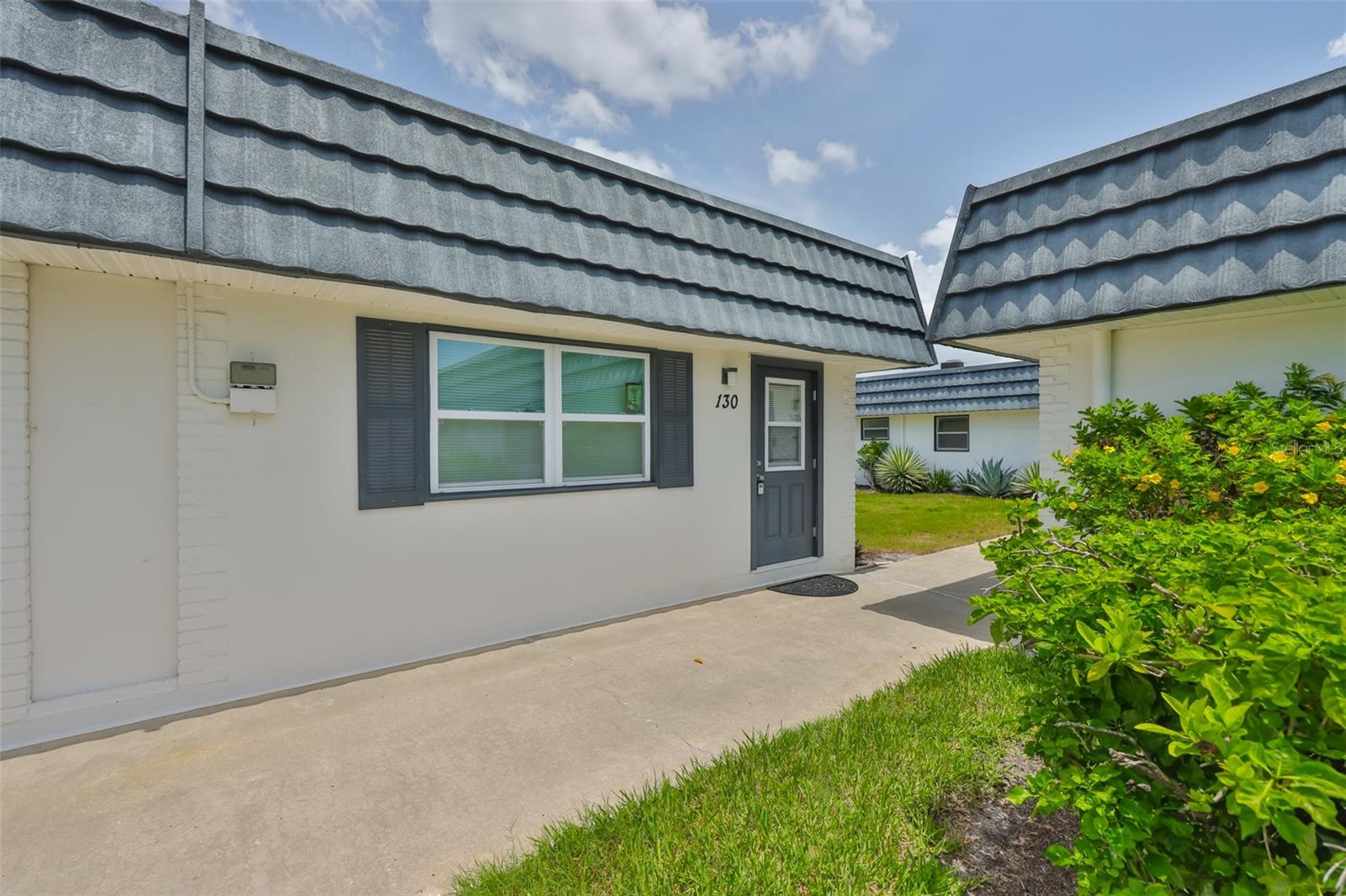 301 Kings Blvd #130, Sun City Center