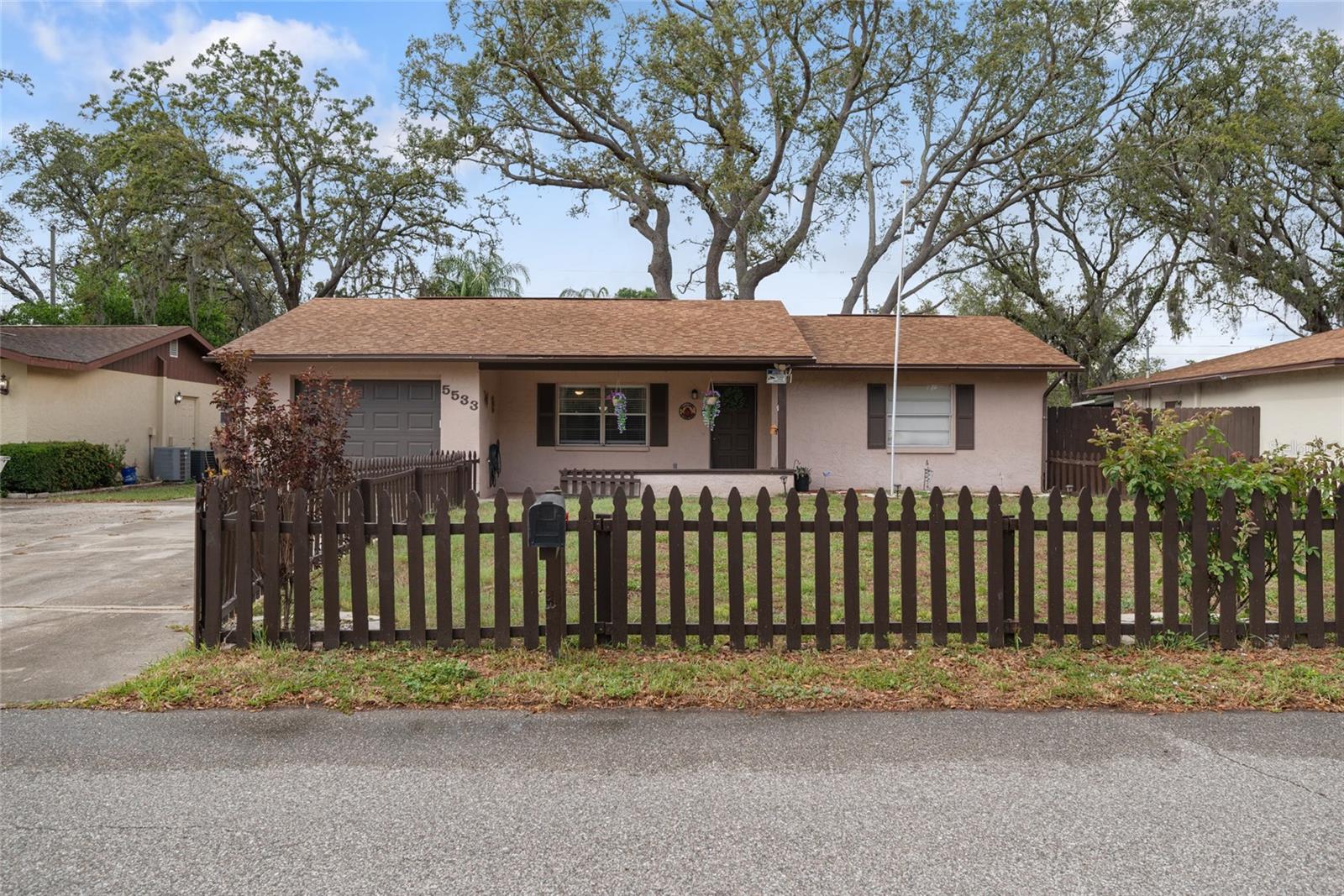 5533 Golden Nugget Dr, Holiday