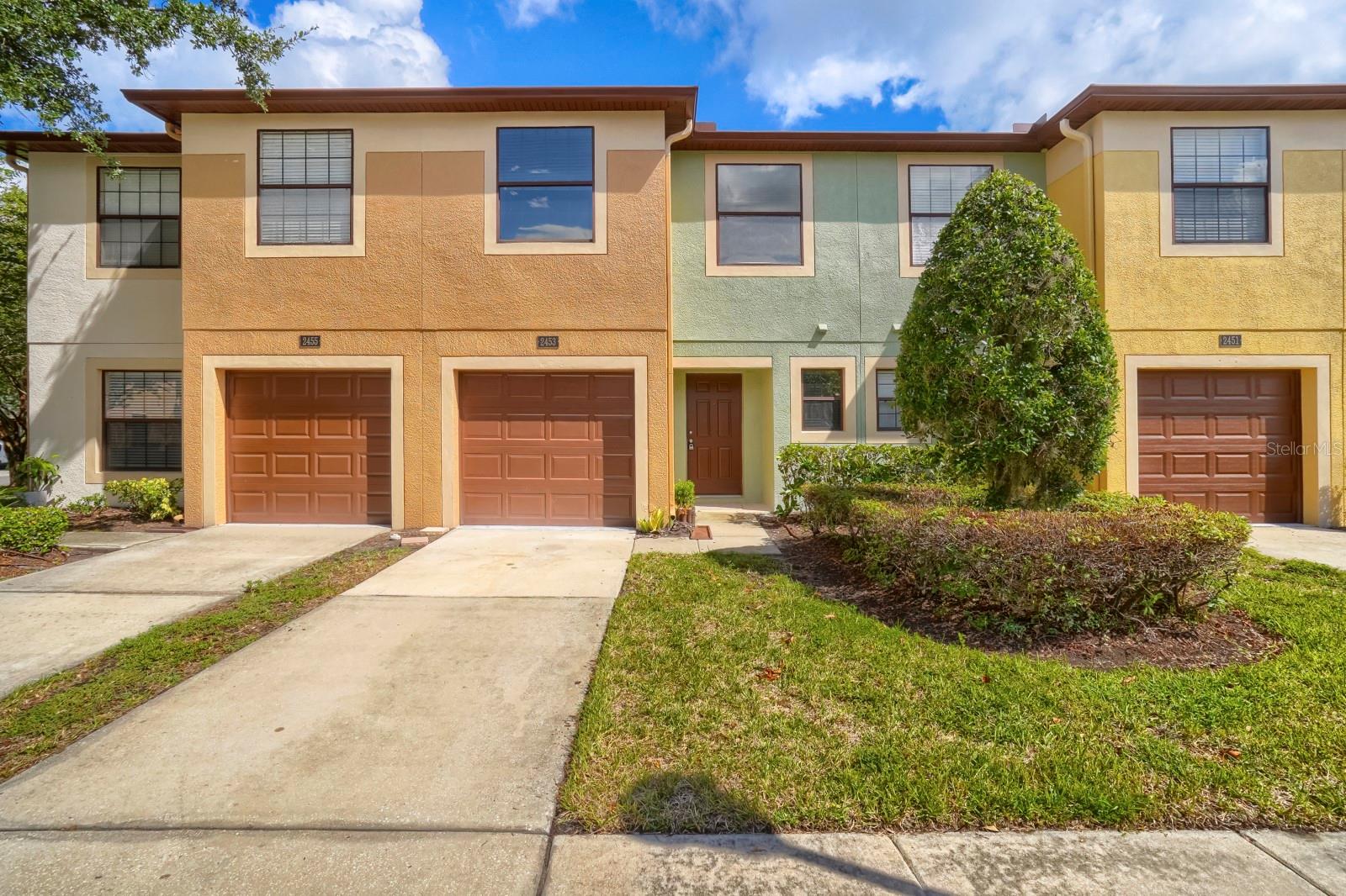 2453 Edgewater Falls Dr, Brandon