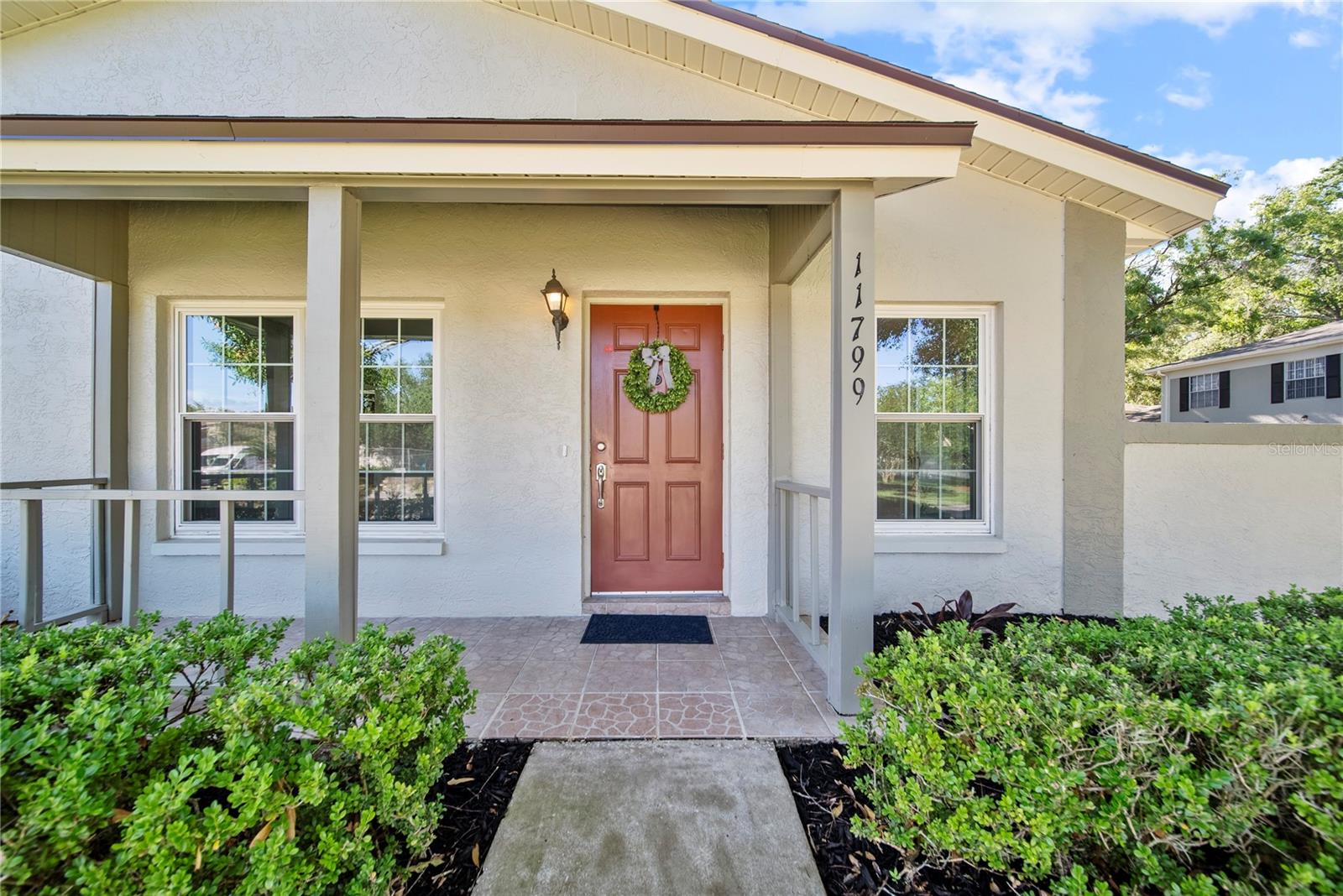 11799 Raintree Dr, Temple Terrace