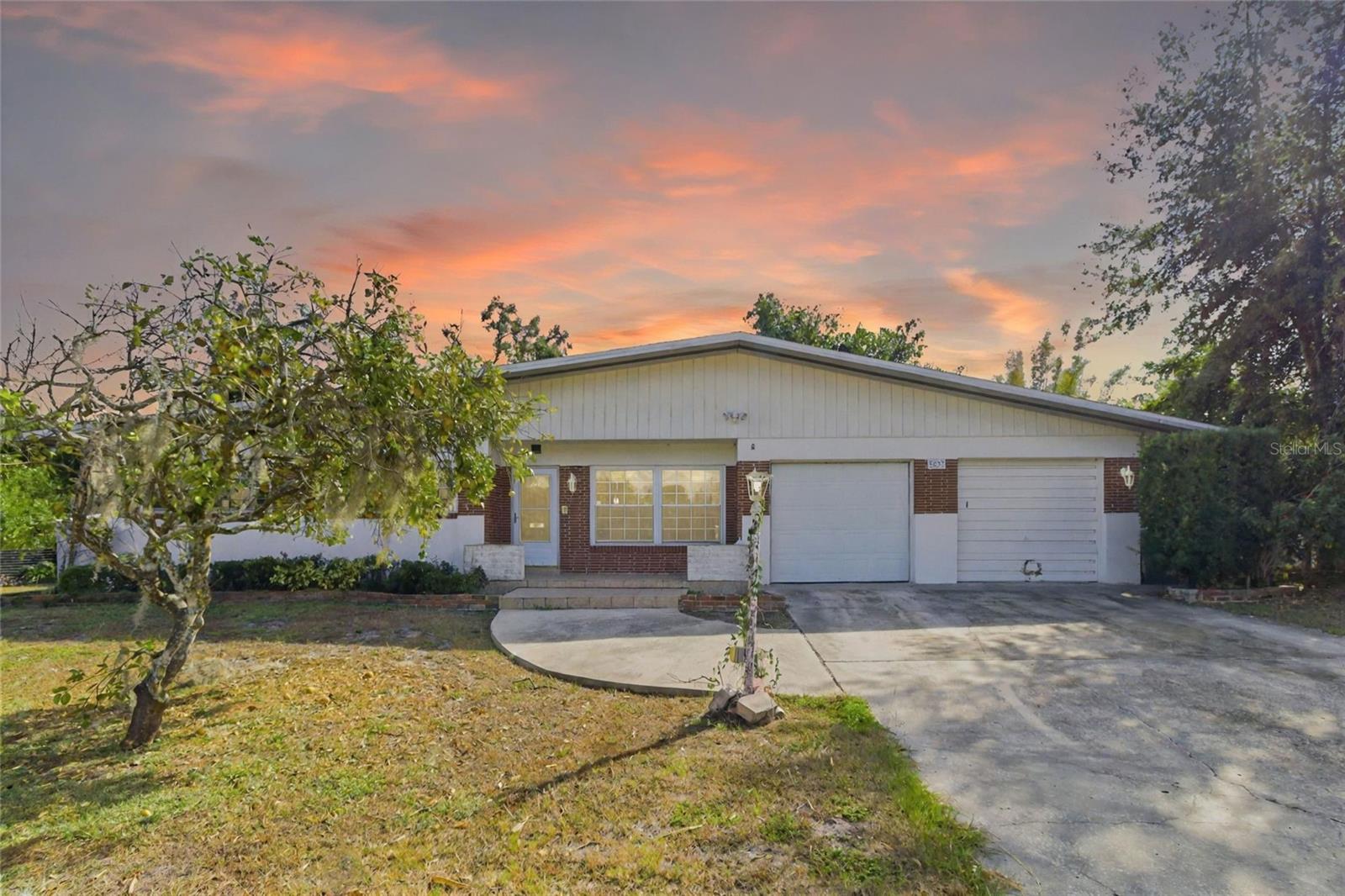 5627 Oakland Dr, Tampa