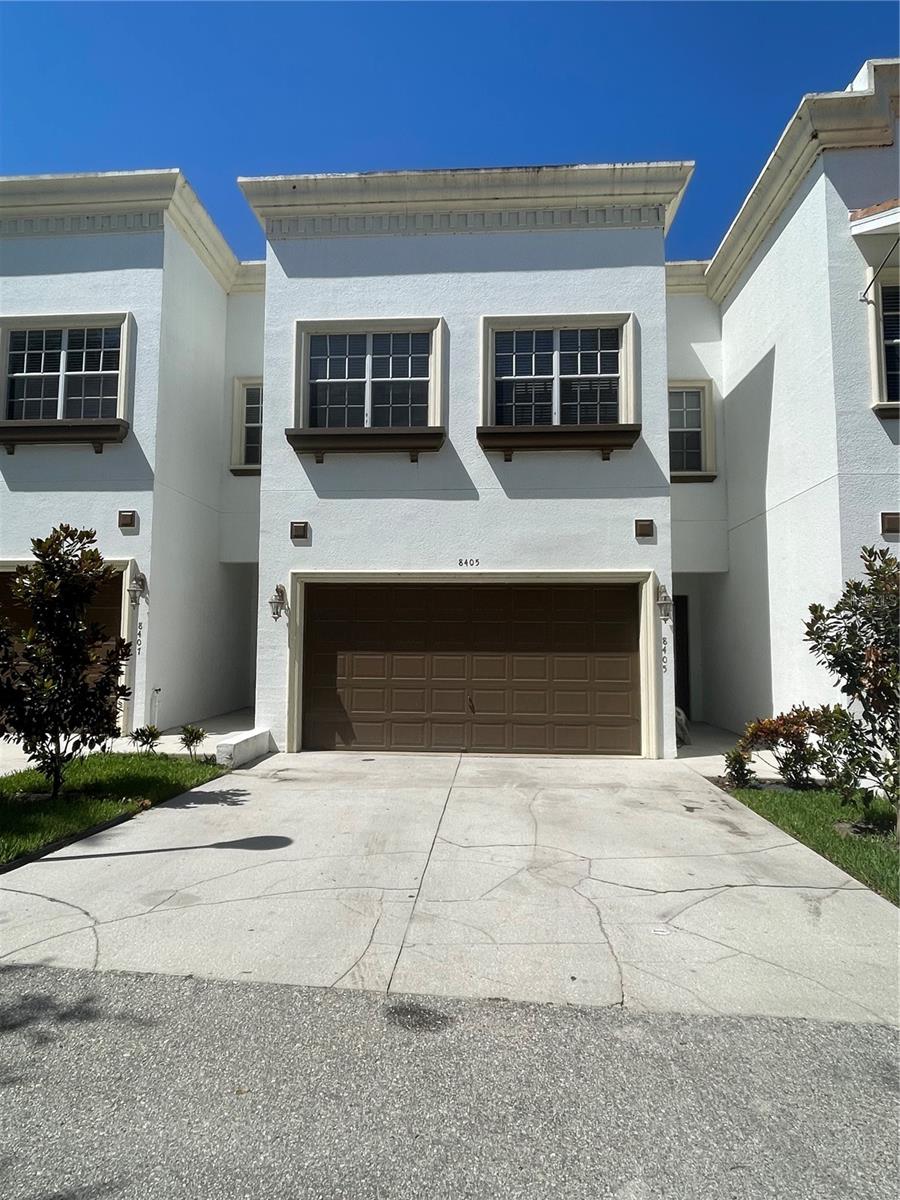 8405 Costa Bella Way, Temple Terrace