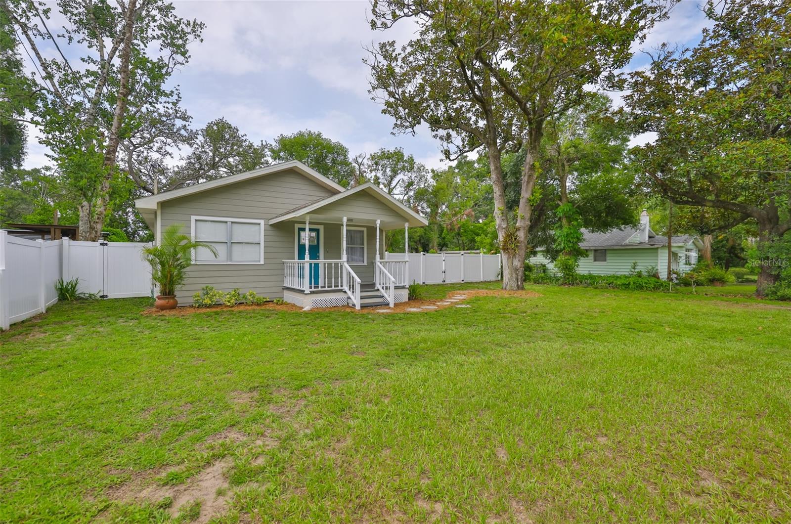 1103 E Lambright St, Tampa