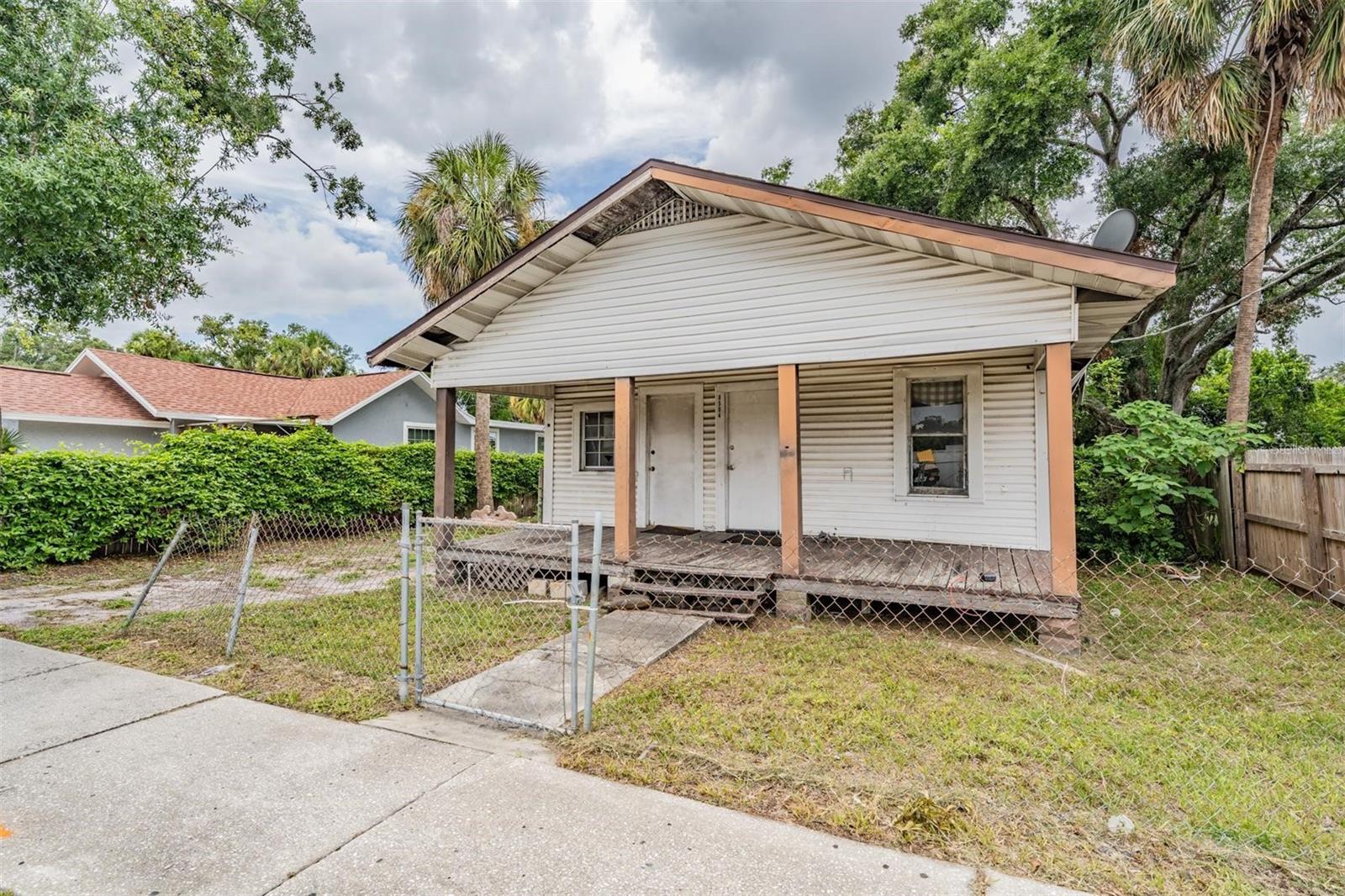 8504 N 12th St, Tampa
