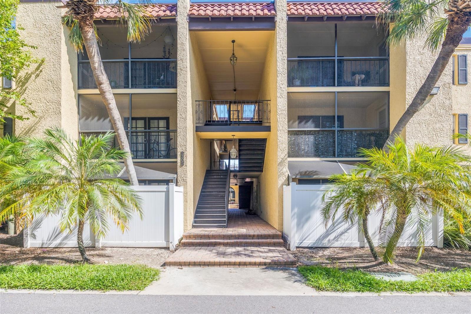 5305 San Sebastian Ct #127, Tampa