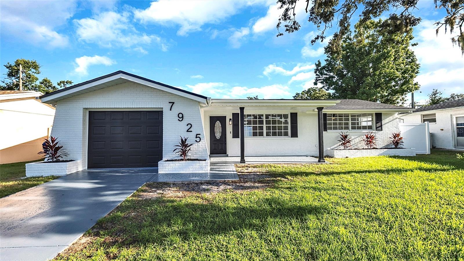 7925 Foxwood Dr, New Port Richey