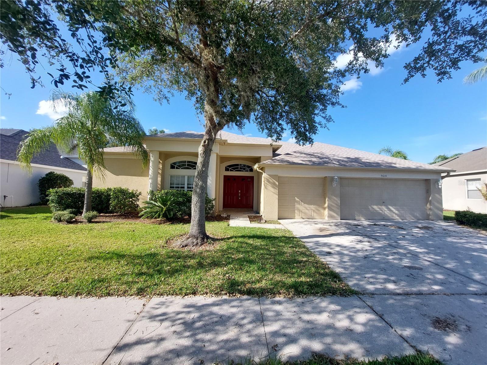 5610 Spectacular Bid Dr, Wesley Chapel