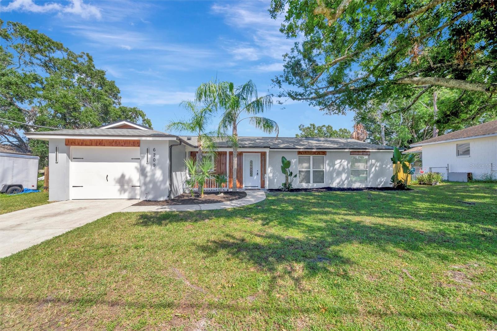 6209 Flamingo Dr, Apollo Beach