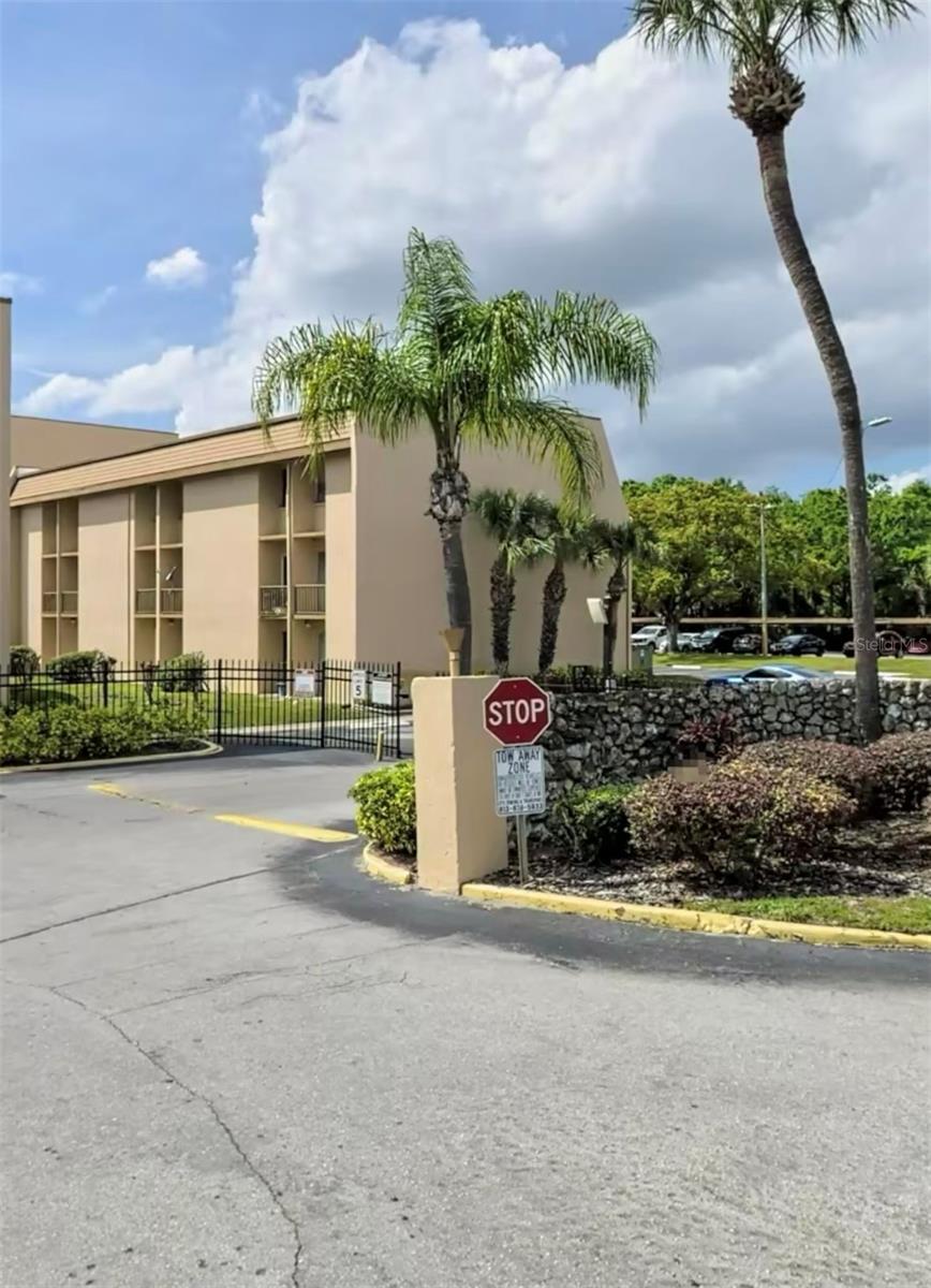 5820 N Church Ave #348, Tampa