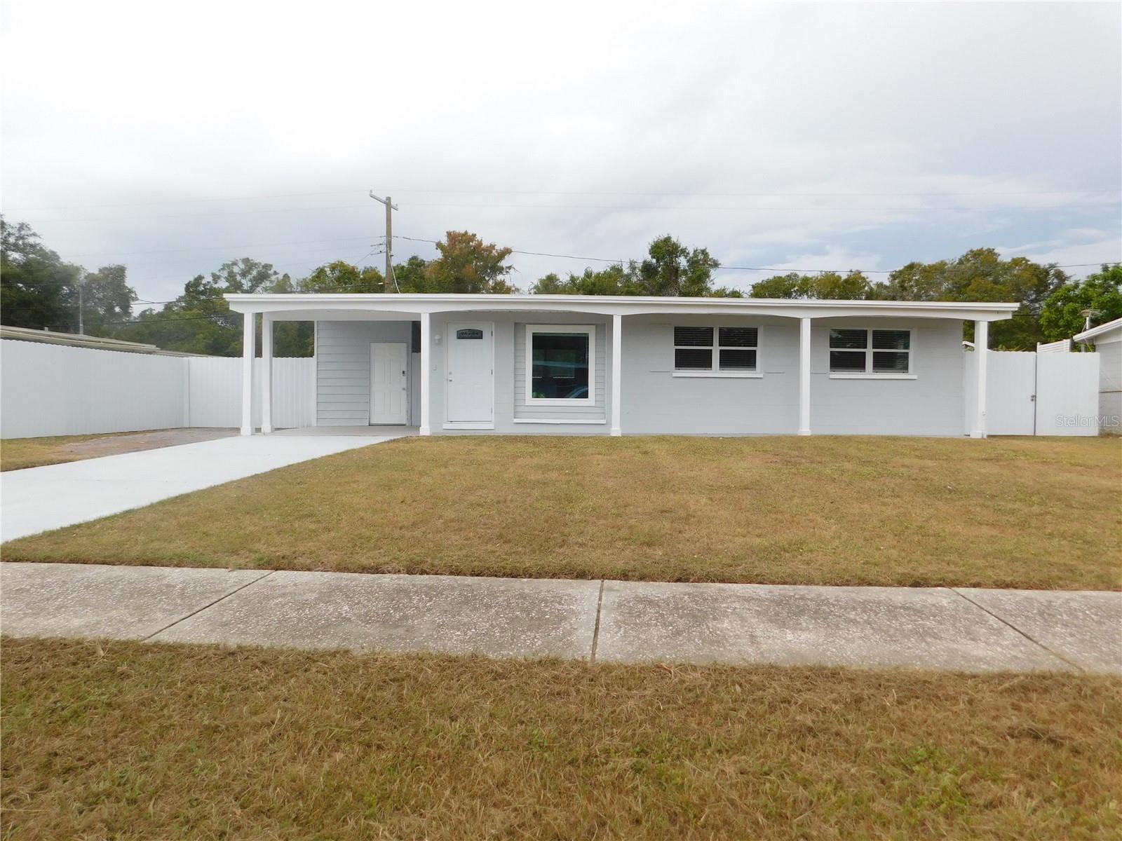 2015 Wishing Well Way, Tampa