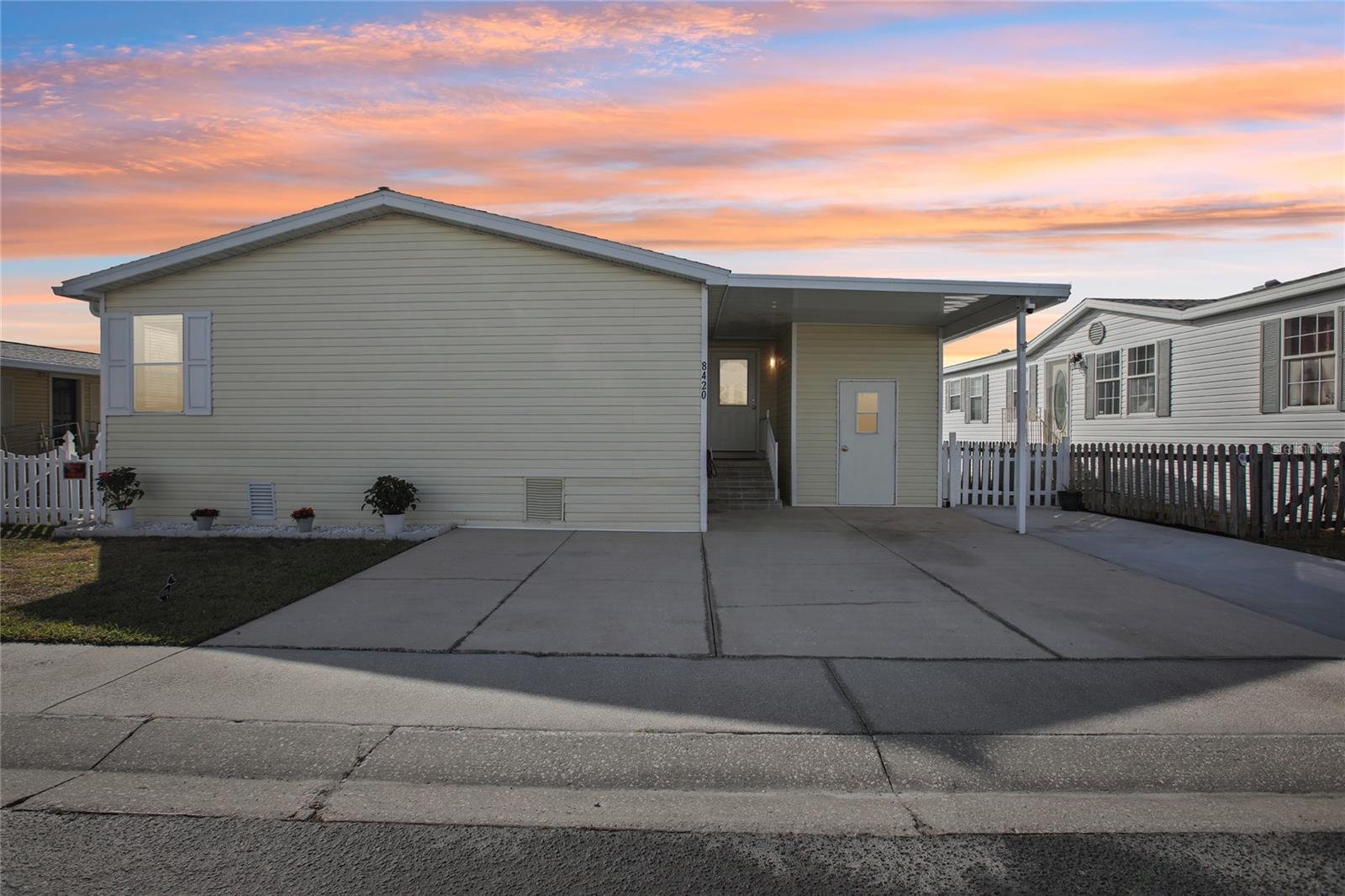 8420 Fantasia Park Way, Riverview
