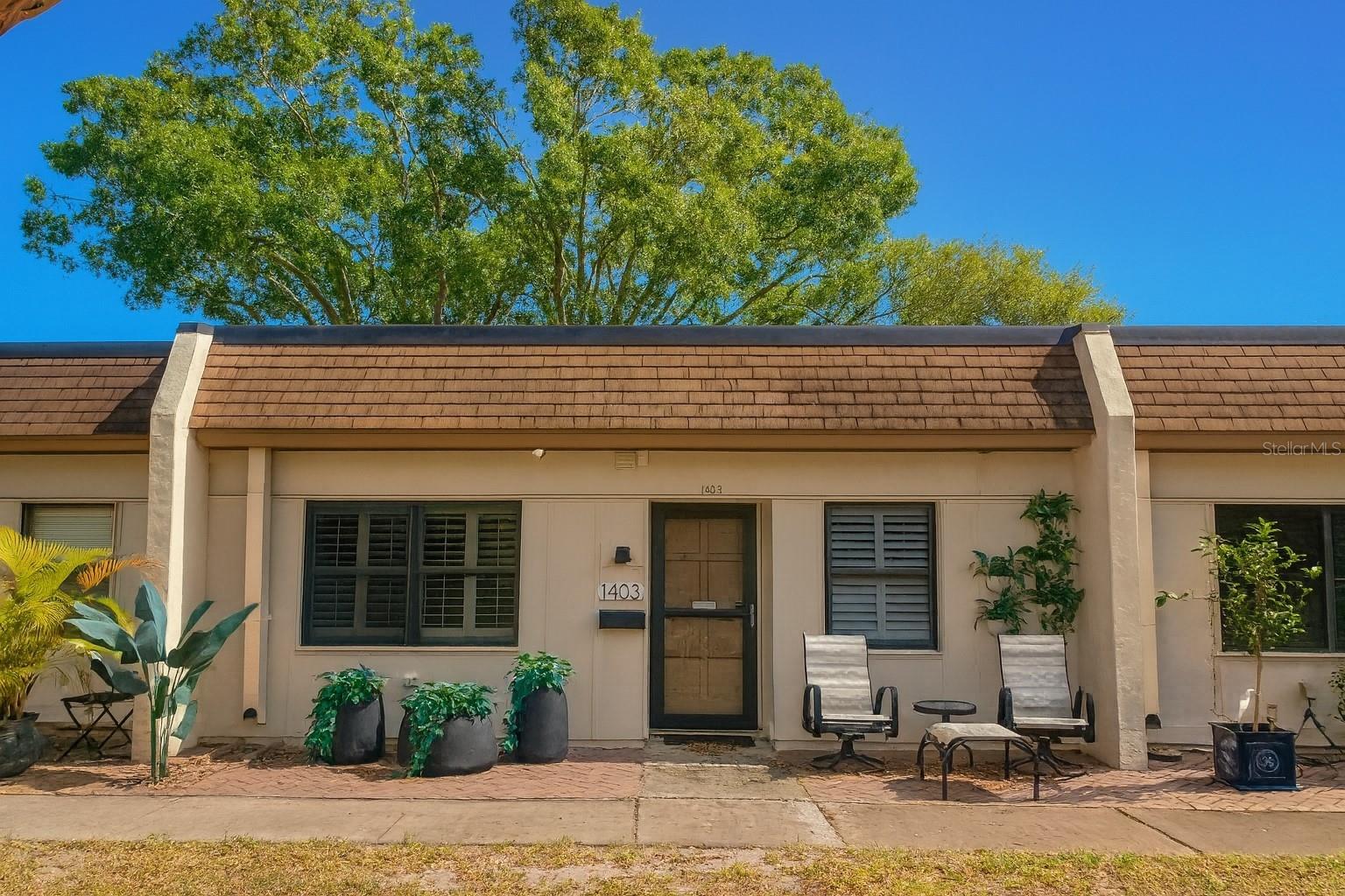 1403 Arrowhead Cir W #13e, Clearwater