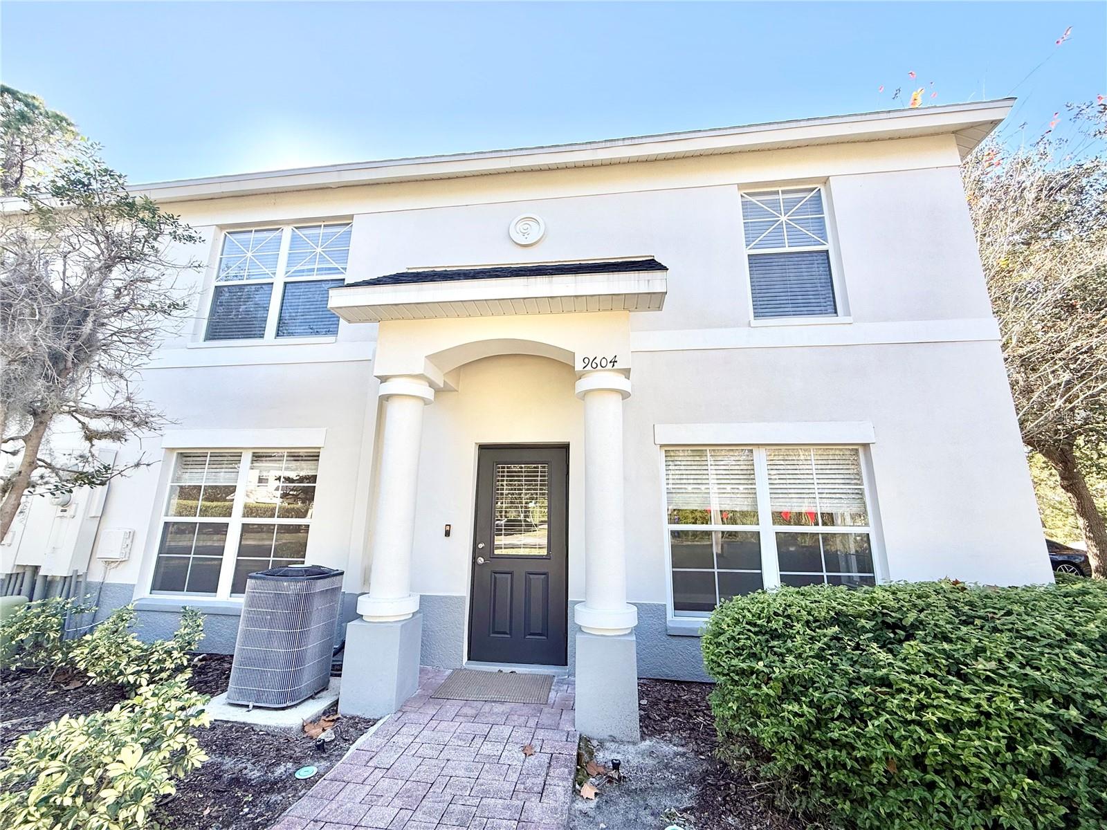 9604 Charlesberg Dr, Tampa