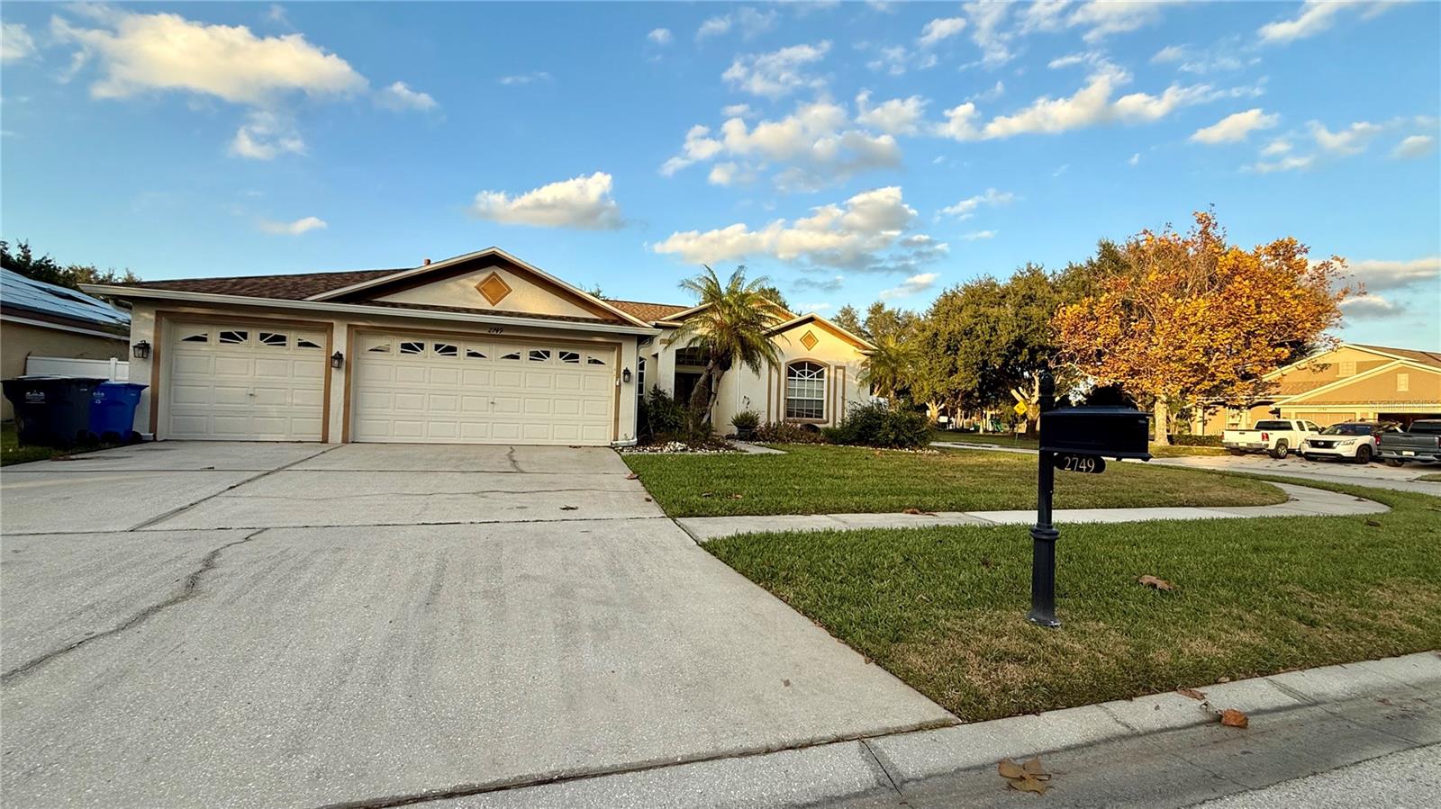 2749 Valencia Grove Dr, Valrico