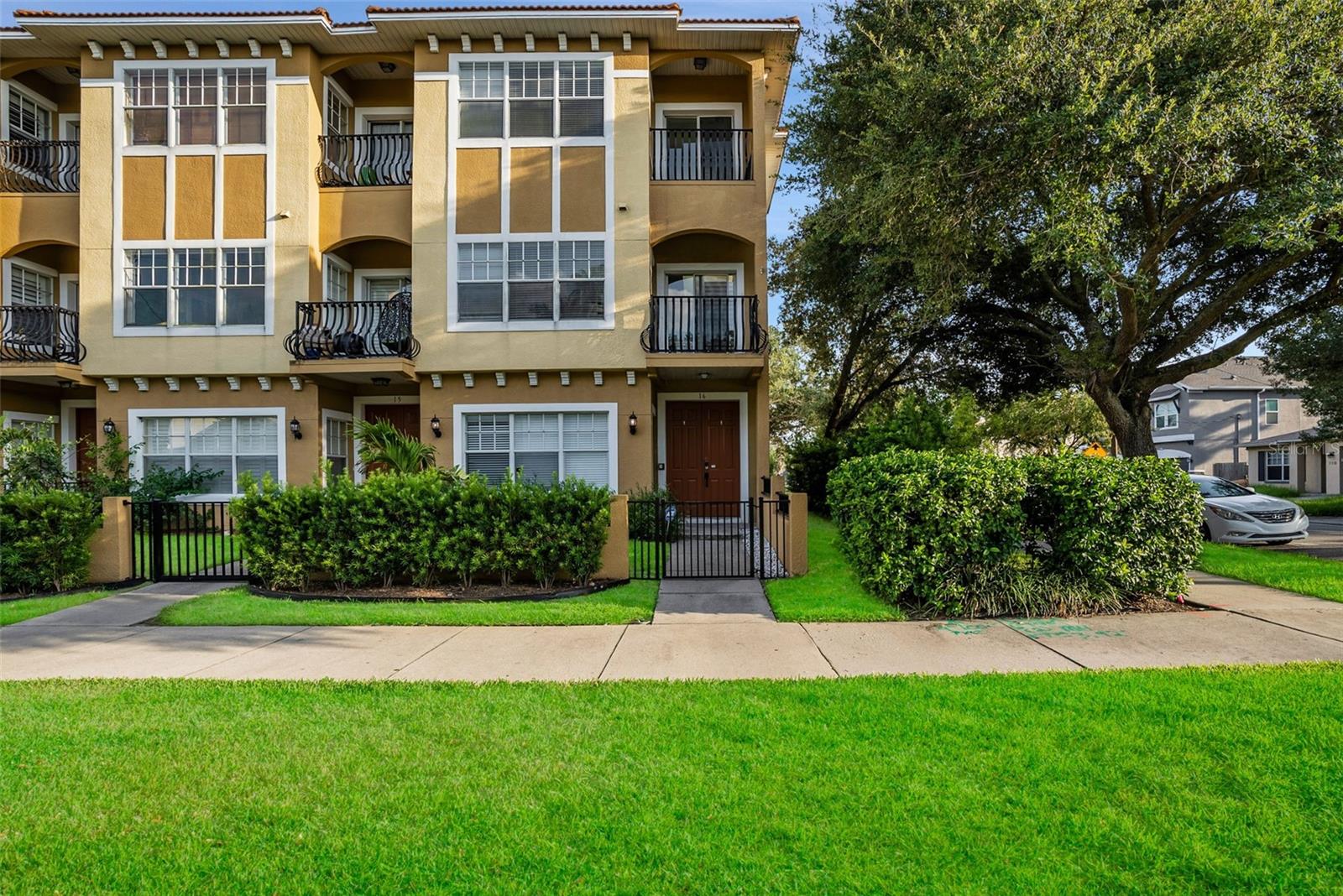 111 N Albany Ave #16, Tampa