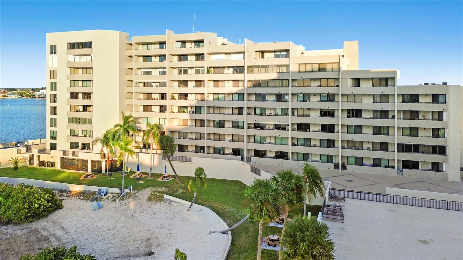 6035 Sea Ranch Dr #203, Hudson