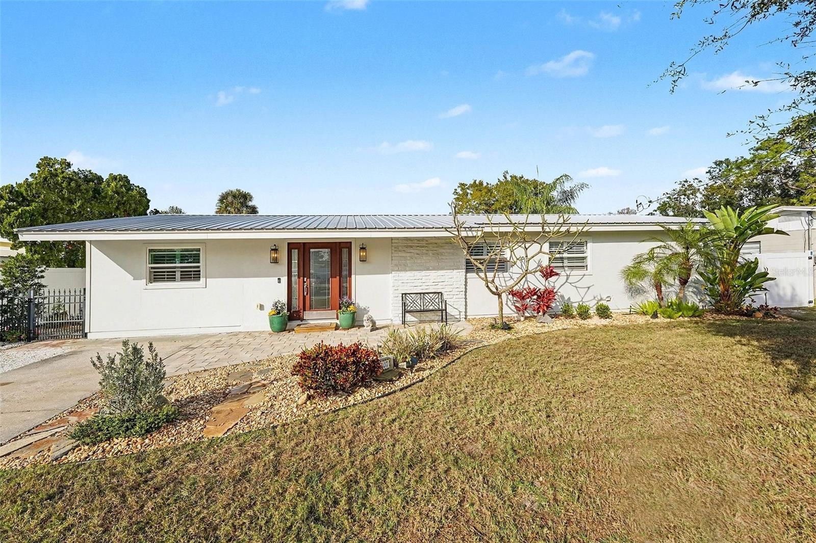 4407 W Bay Ave, Tampa