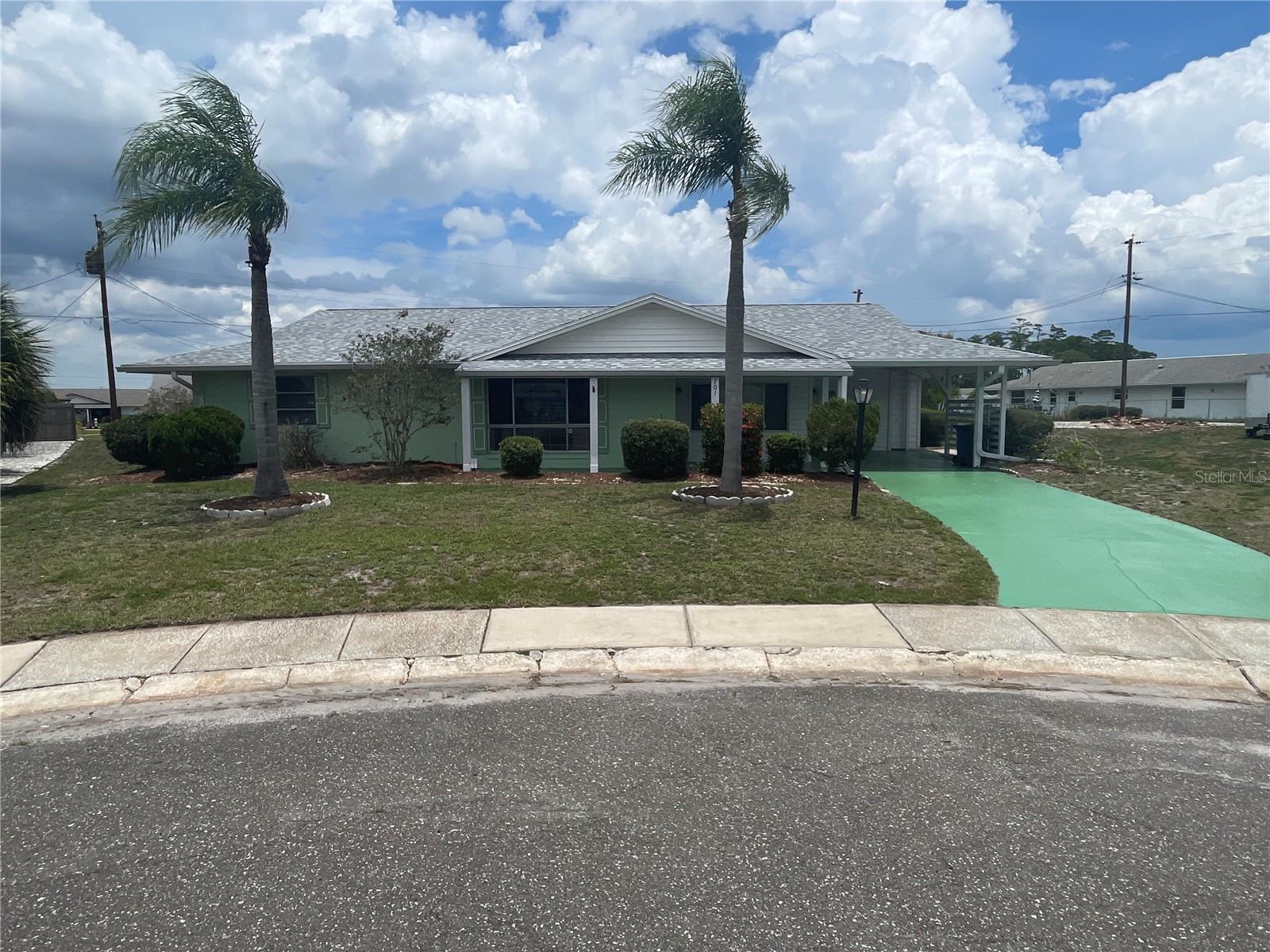 701 Cypress Pl, Sun City Center