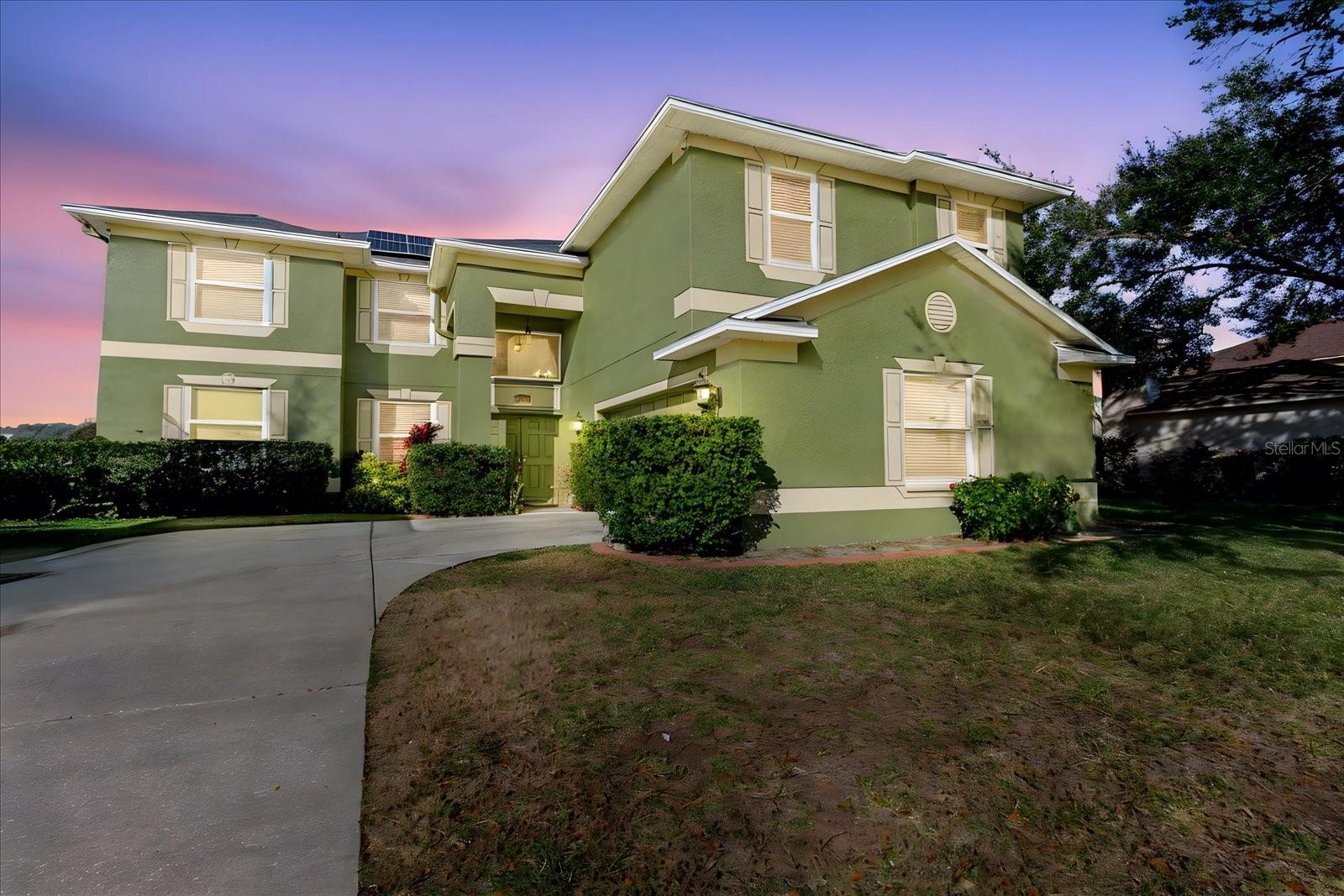 2717 Avon River Dr, Valrico