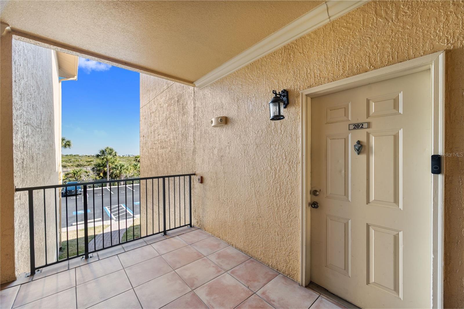4305 Bayside Village Dr #202, Tampa