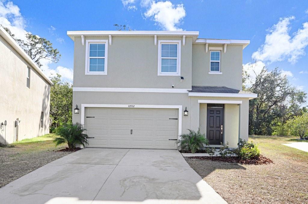 10932 Carlton Fields Dr, Riverview