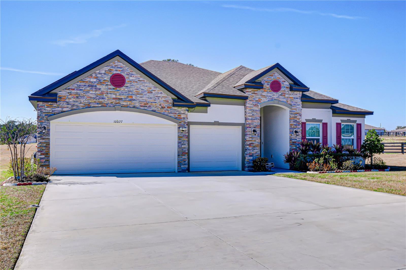 10027 Dolphin Gull Cir, Thonotosassa