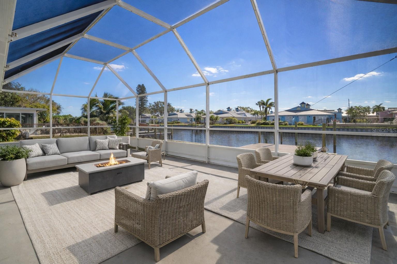 910 Spindle Palm Way, Apollo Beach
