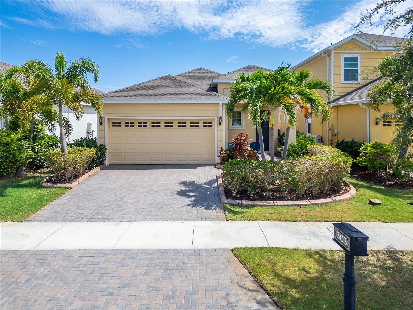 303 Blackrock Ln, Apollo Beach