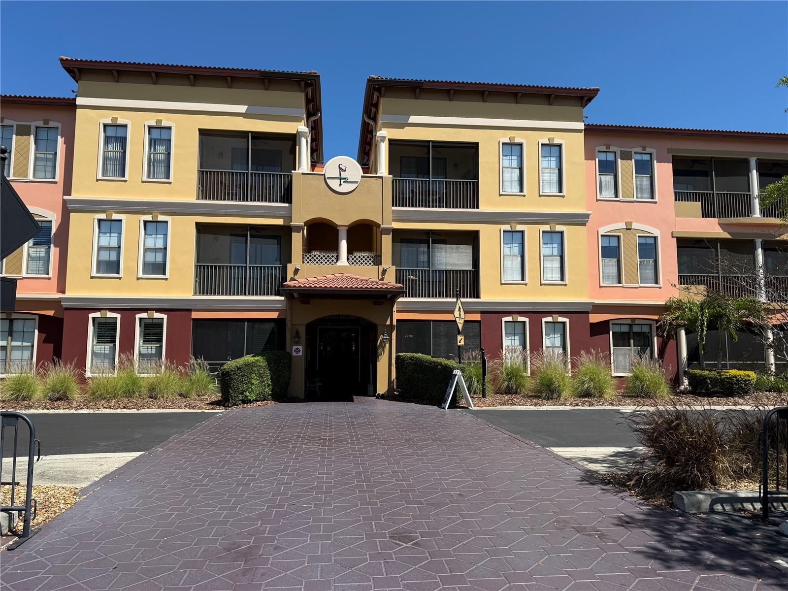 13941 Clubhouse Dr #208, Tampa