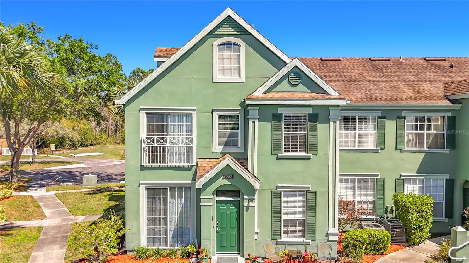 9068 Lake Chase Island Way #9068, Tampa
