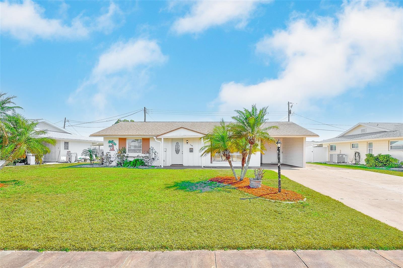 708 Tam O Shanter Ave, Sun City Center