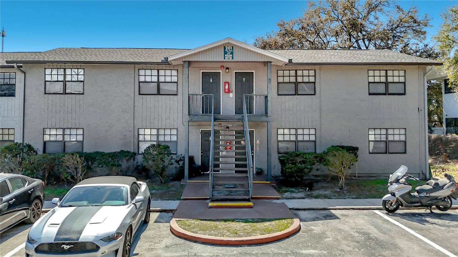 201 Pine Violet Ct #201, Tampa
