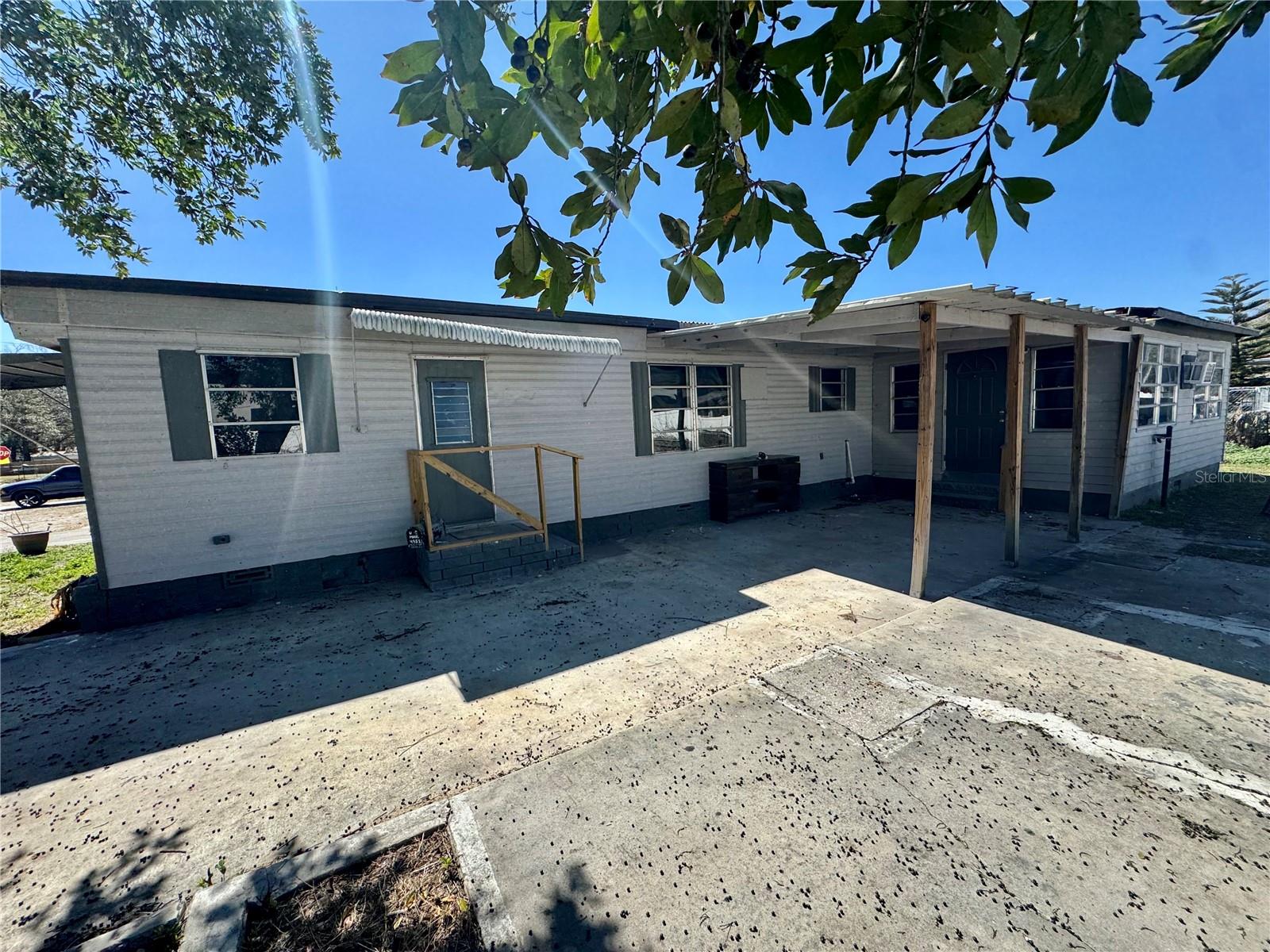 4951 Patio Dr, Zephyrhills