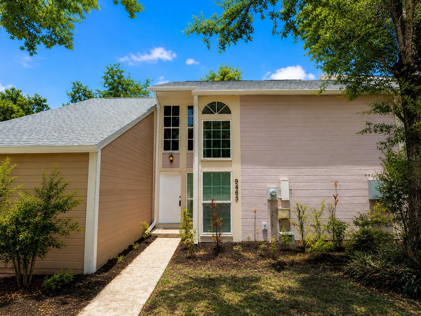 9465 Forest Hills Cir, Tampa