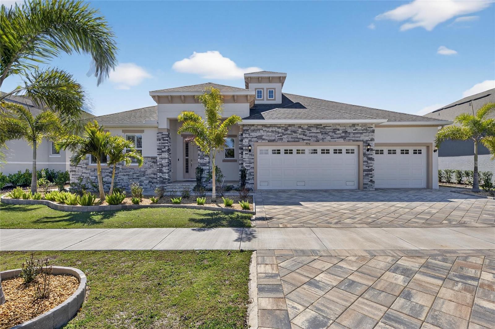 994 Signet Dr, Apollo Beach