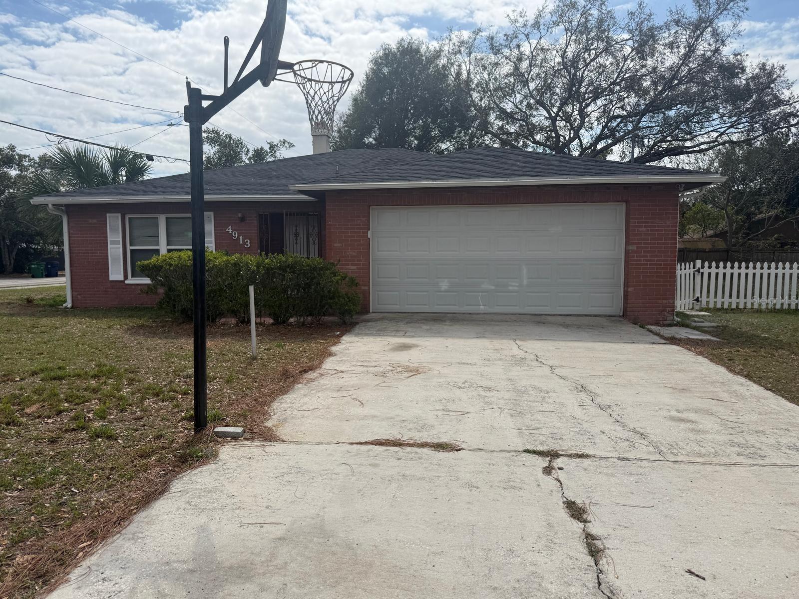 4913 E Liberty St, Tampa