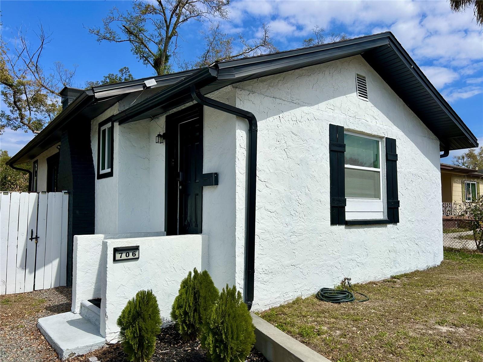 706 E Flora St, Tampa
