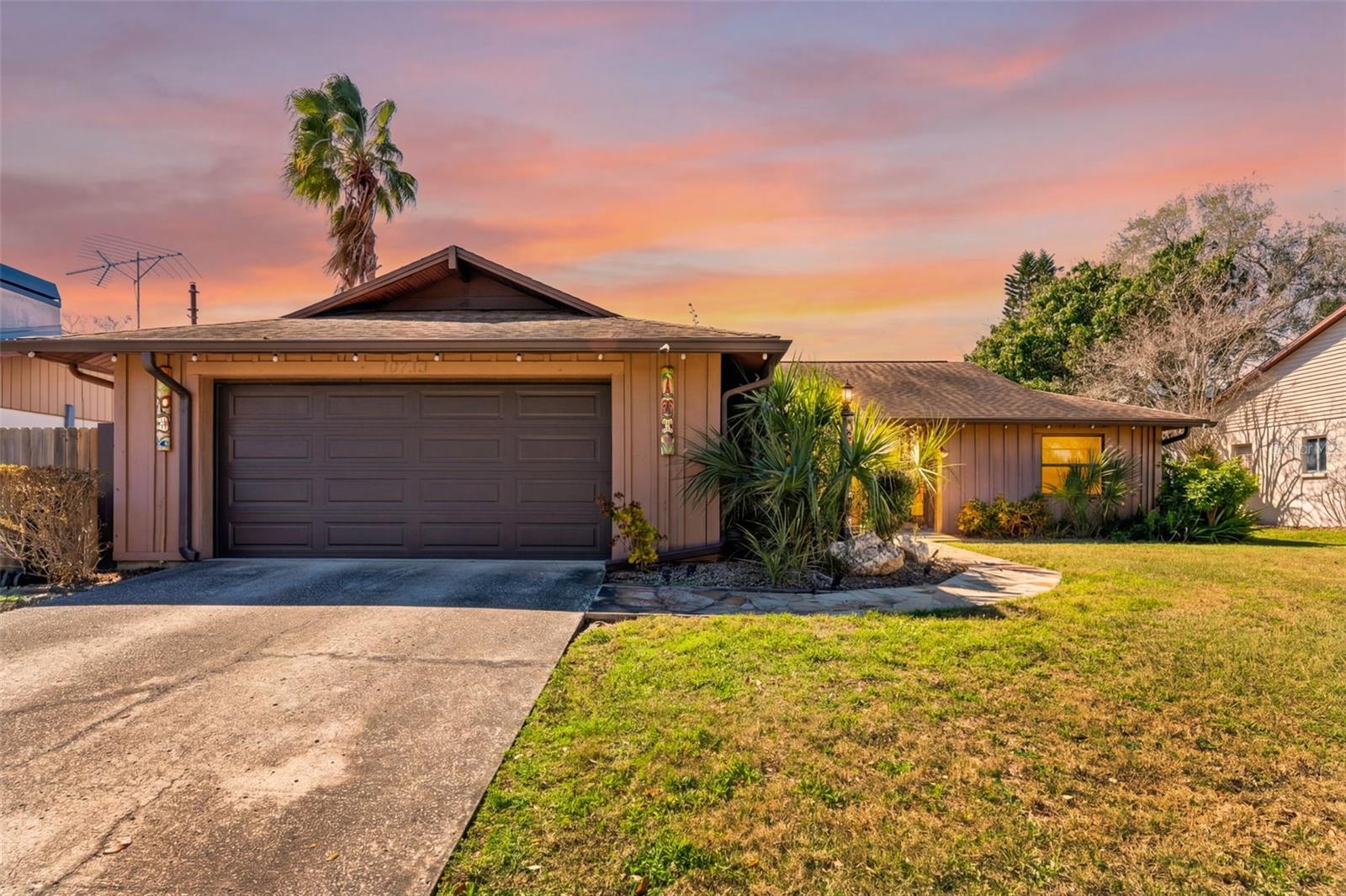 10730 Drummond Rd, Tampa