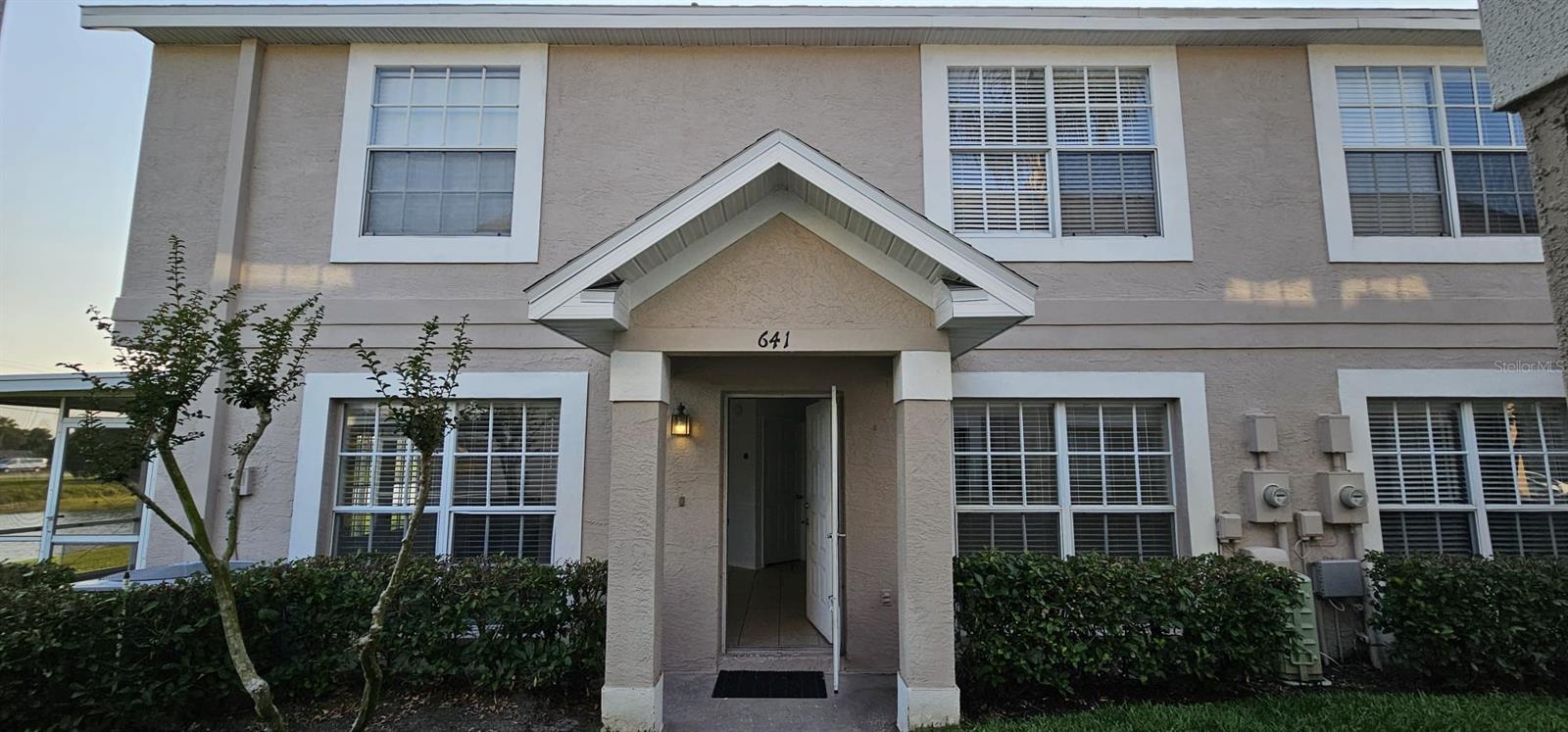 641 Kensington Lake Cir, Brandon