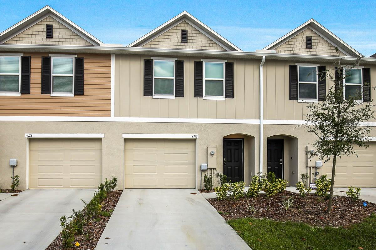 4713 Trout Lily St, Tampa