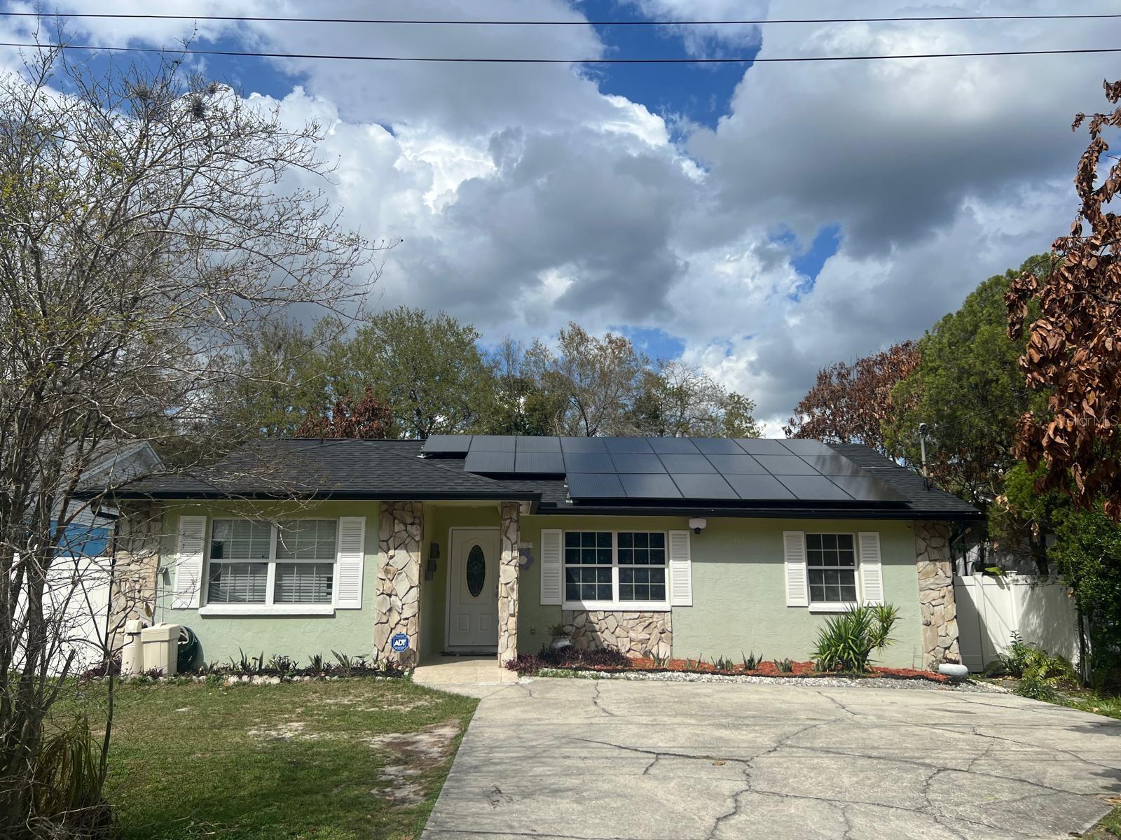 4912 E Serena Dr, Tampa