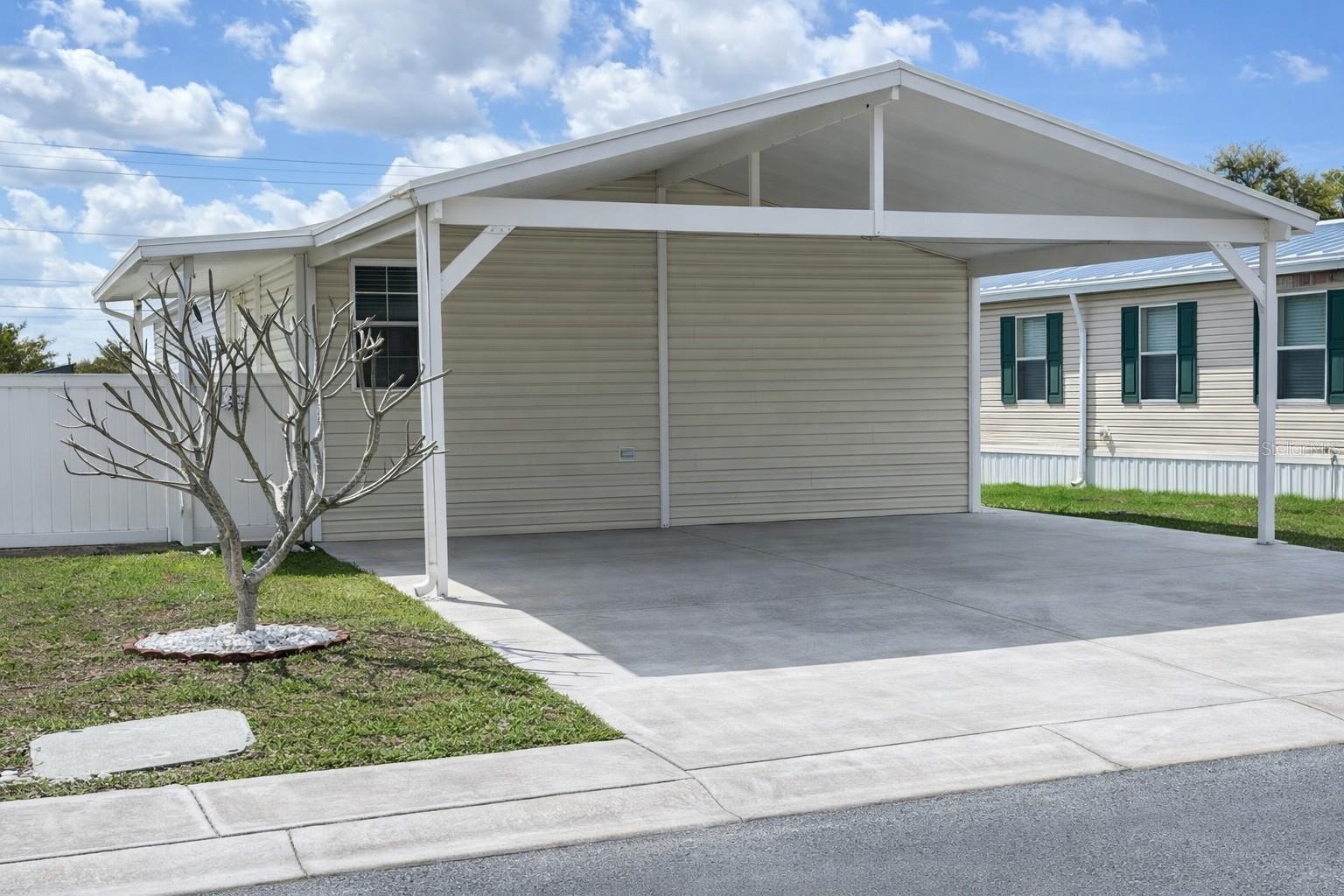 8335 Fantasia Park Way, Riverview
