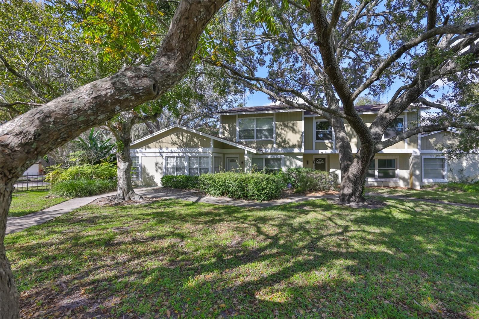 14805 Lake Forest Dr, Lutz