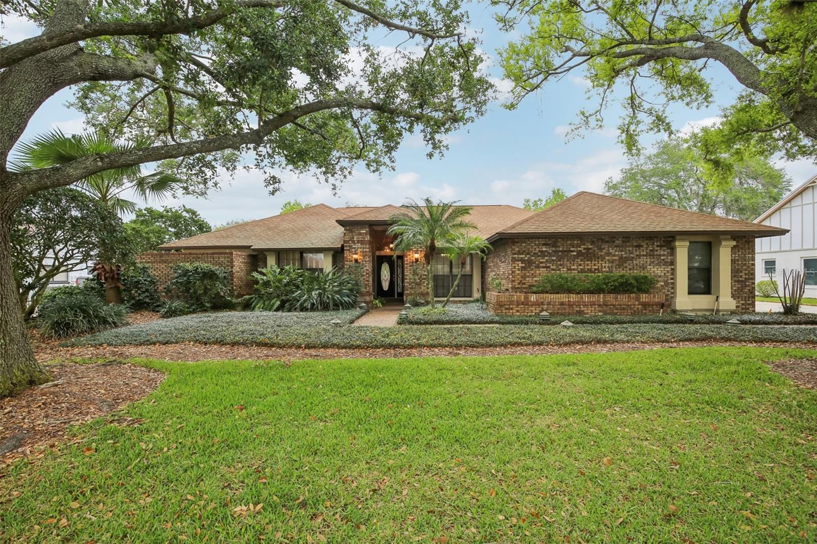 17913 Clear Lake Dr, Lutz